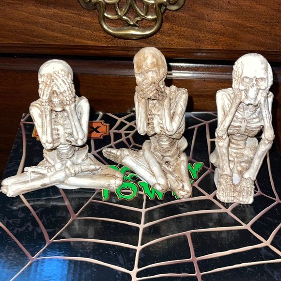 Master-Piece Other - 3 Piece Set Halloween Decorations Skeleton Figurines *RARE*